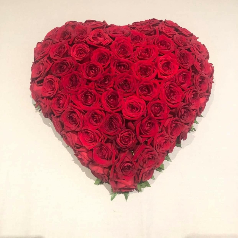 Red Rose Heart – buy online or call 01353 721336