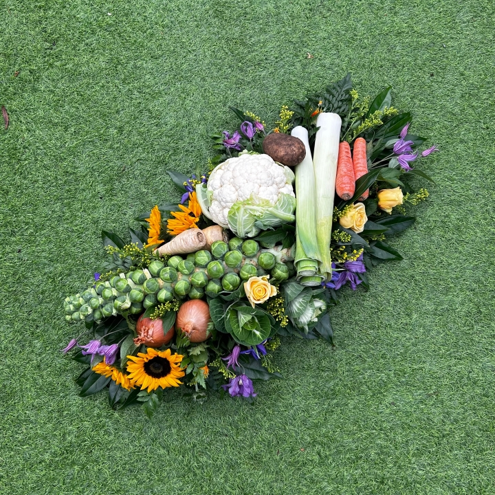 Garden Coffin Spray